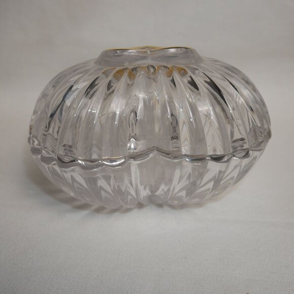 Heart-Shaped Ribbed Glass Trinket Box With Gold-Tone Lid Accent 6" - Picture 3 of 6